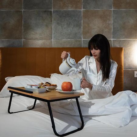 Alloggi Be Deluxe อิแซร์เนีย ภายนอก รูปภาพ